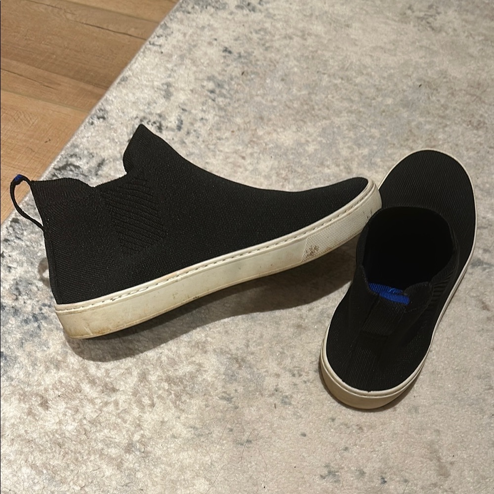 Black Rothys Women’s Shoes - Picture 5 of 6